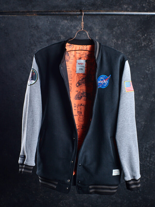 NEIL VARSITY NEGRO BY NASA