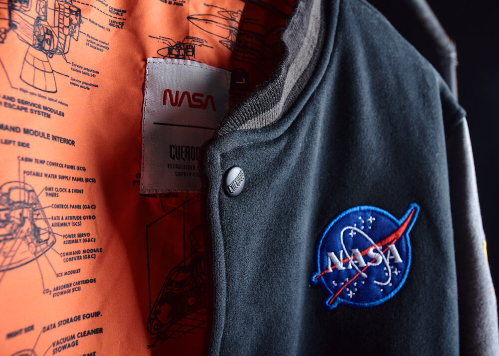 NEIL VARSITY NEGRO BY NASA - Imagen 5