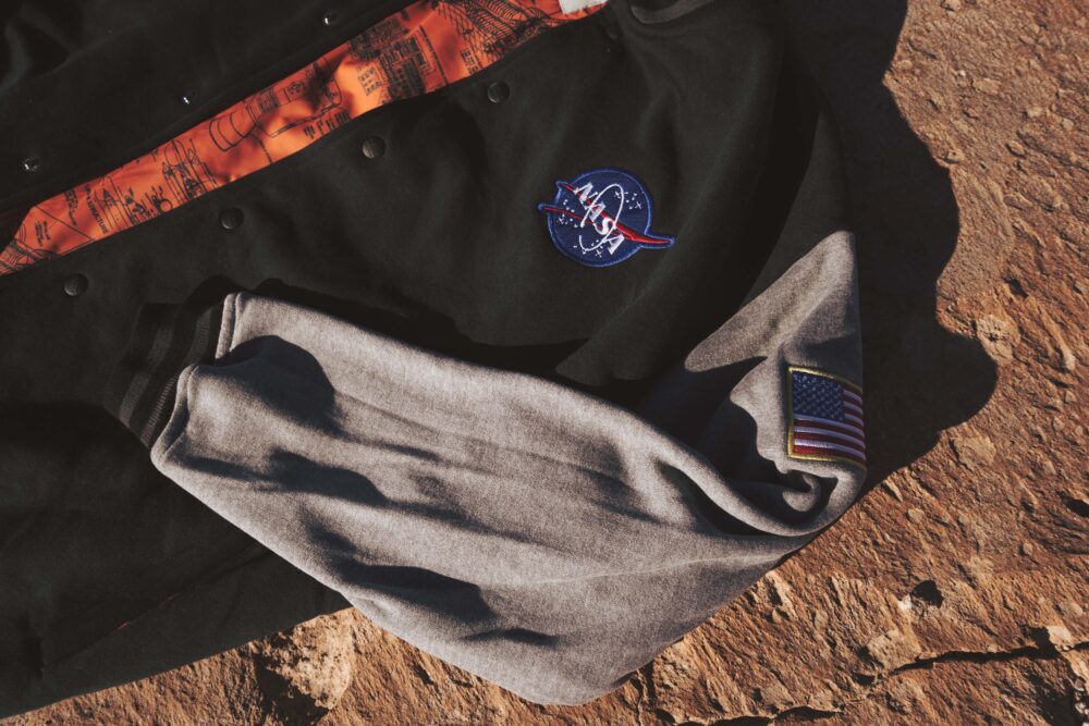 NEIL VARSITY NEGRO BY NASA - Imagen 4